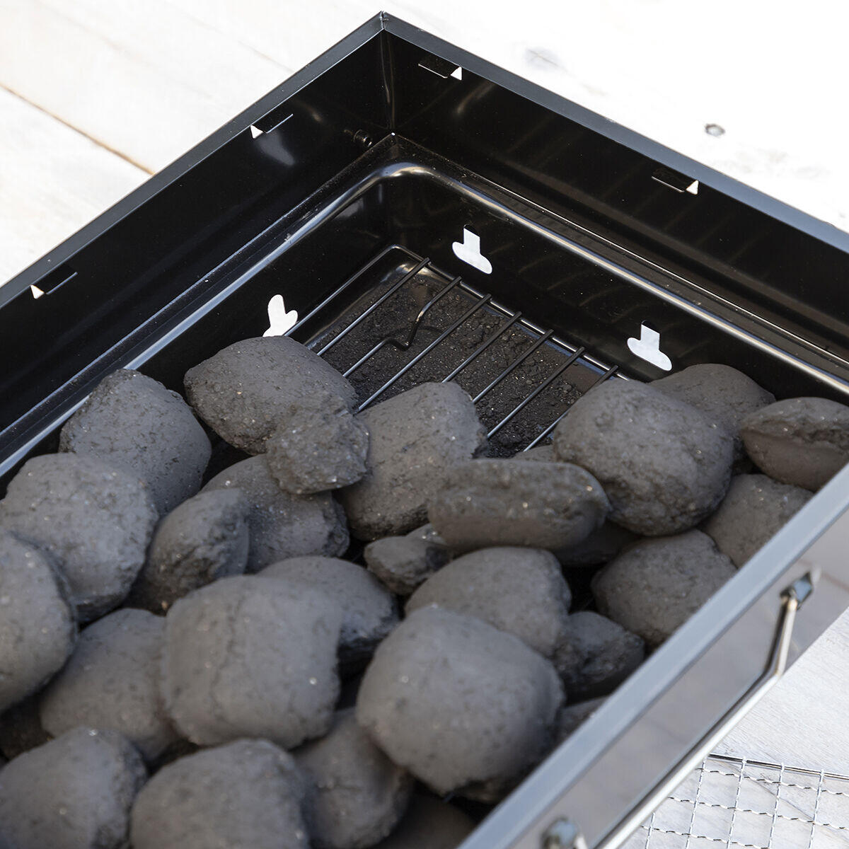 Barbacoa Plegable Portátil para Carbón BearBQ – Camping y Jardín